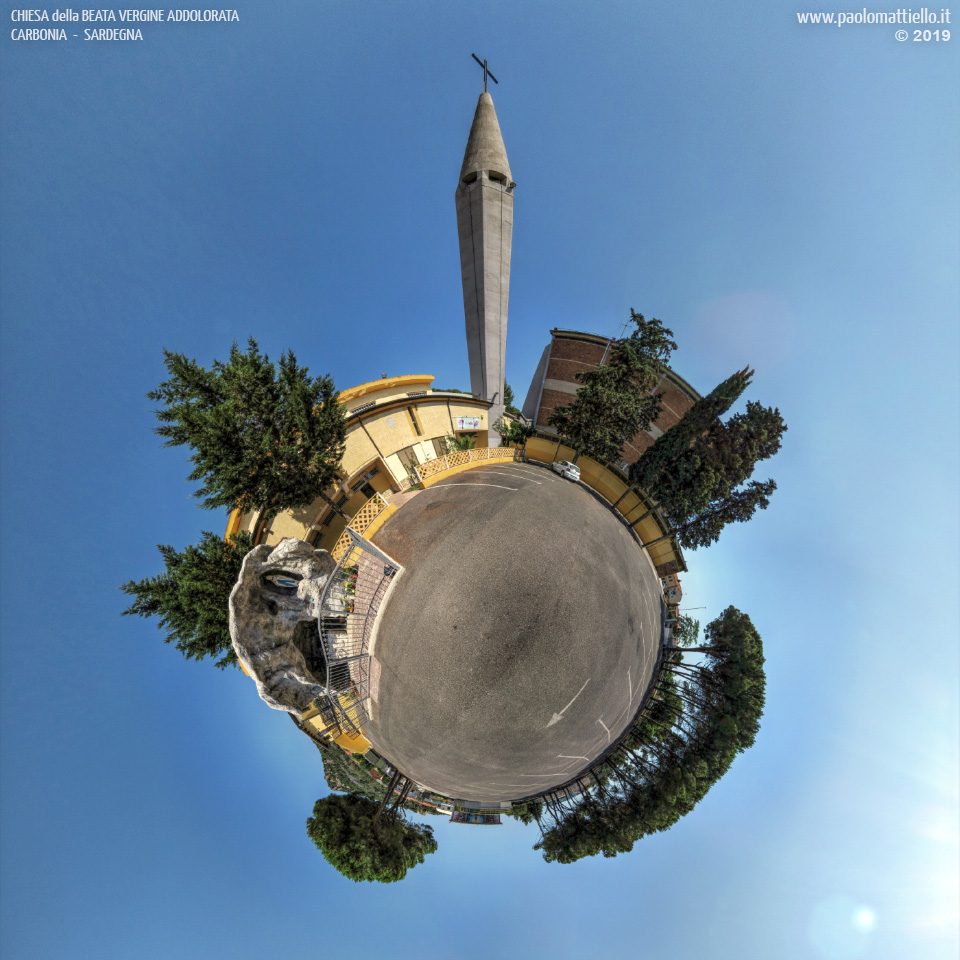 panorama stereografico stereographic - stereographic panorama - Sardegna→Carbonia | Chiesa della B.V.Addolorata di Rosmarino e riproduzione della Grotta di Lourdes, 23.07.2019