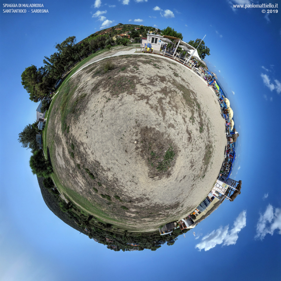 panorama stereografico stereographic - stereographic panorama - Sardegna→Sant'Antioco | Spiaggia di Maladroxia dietro gli stabilimenti, 05.09.2019