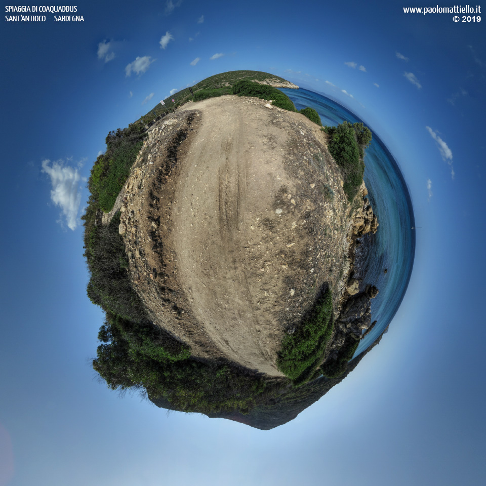 panorama stereografico stereographic - stereographic panorama - Sardegna→Sant'Antioco | Spiaggia di Coa 'e Cuaddus o Coaquaddus, rocce lungo il sentiero, 06.09.2019