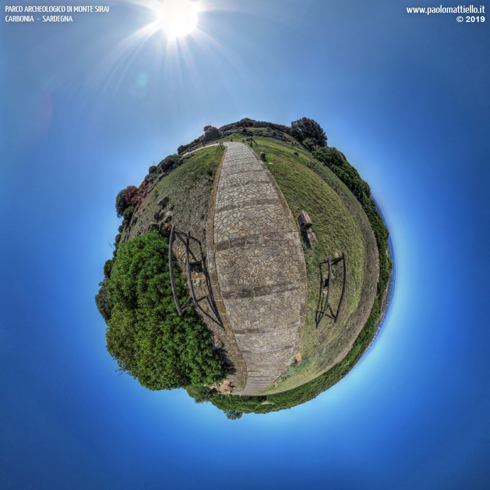 panorama stereografico stereographic - stereographic panorama - Sardegna→Carbonia | Parco archeologico di Monte Sirai, strada per l'acropoli, 1, 11.10.2019