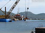 Porto Pino - lavori canale - 15.04.2011 - La draga estrae la sabbia dall'imboccatura del canale
