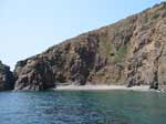 Porto Pino - Spiaggetta rocciosa dietro la punta di Cala Piombo
