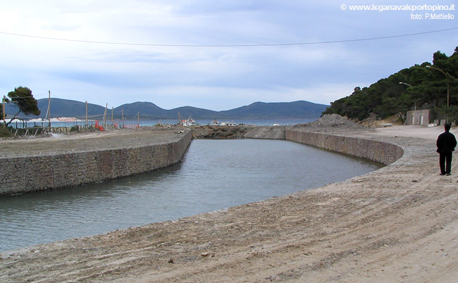 LNI Sulcis - 12.05.2006 - È tutto pronto per riaprire lo sbarramento e ridare acqua al canale
