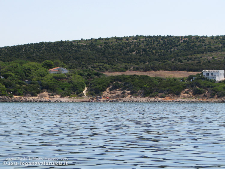 Porto Pino - 2010, Portu 'e su Trigu (Cala Sa Barracca)