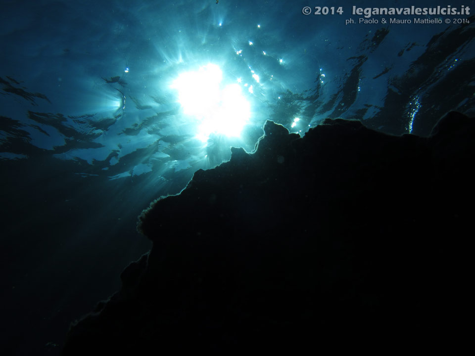 Porto Pino foto subacquee - 2014 - Cappello della secca controluce