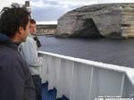 Una grossa falesia di rocce bianche all'ingresso del porto di Bonifacio